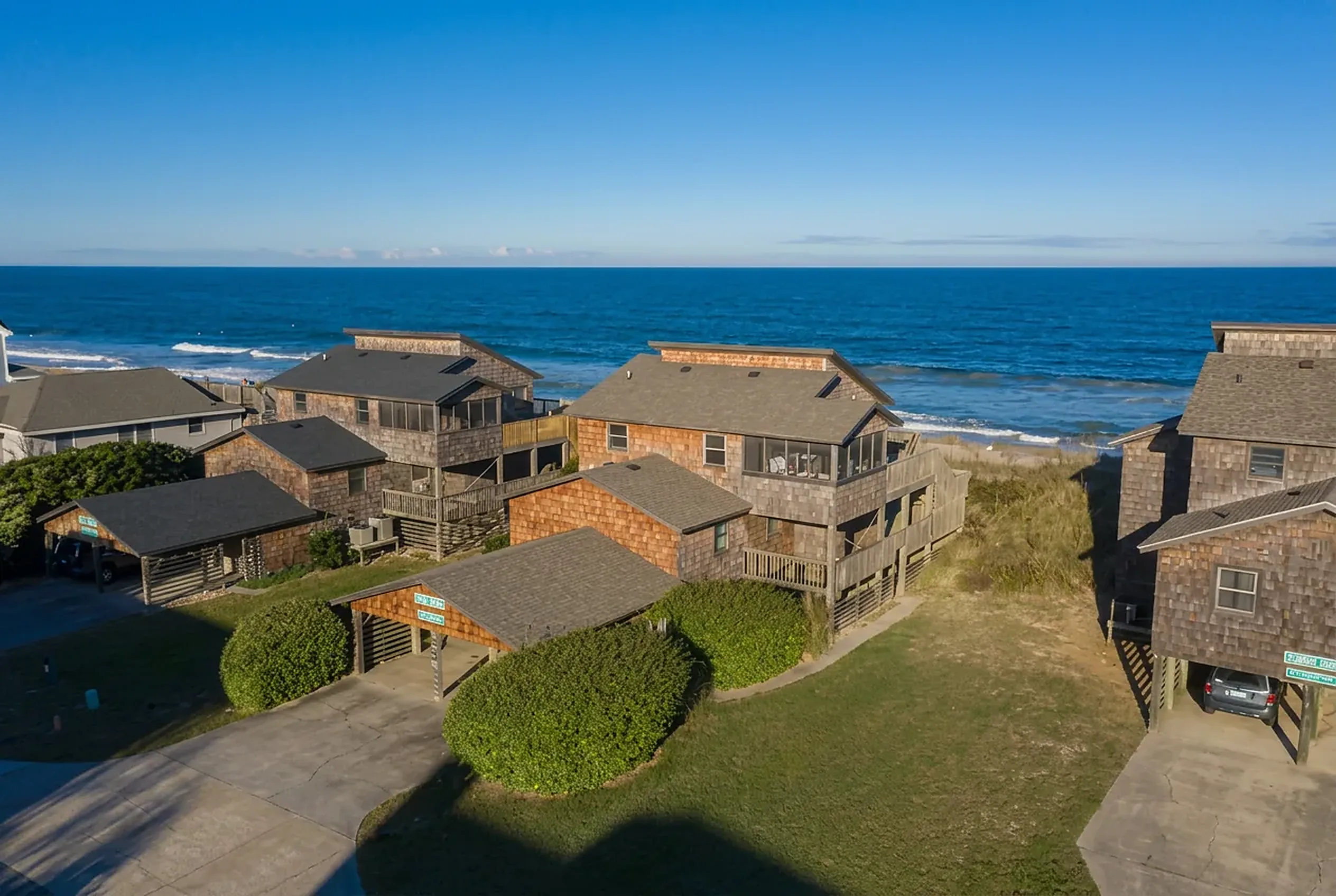 Oceanfront vacation homes overlooking the water
